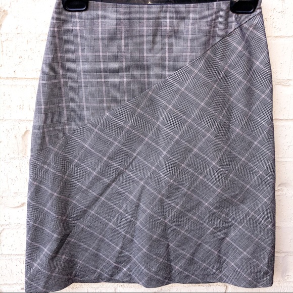 •3/$15• 🛒 ingredients gray plaid pencil skirt - Picture 2 of 8
